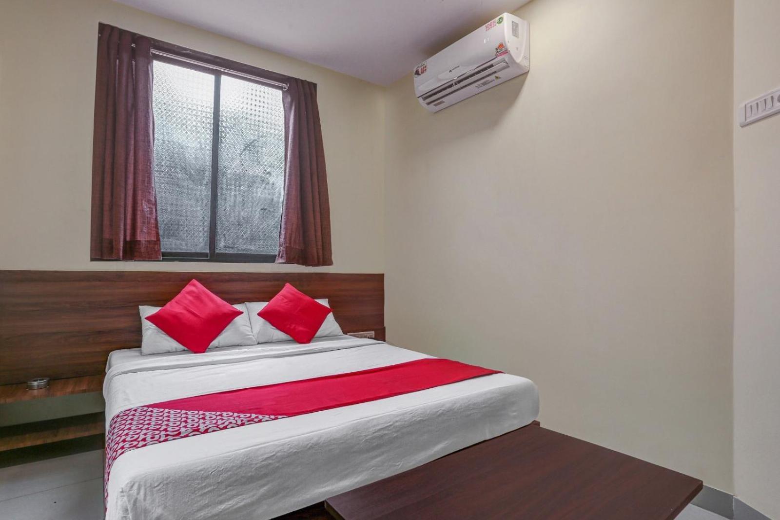 Glitz Hotels Harsita Inn - Mahape Navi Mumbai Exterior photo